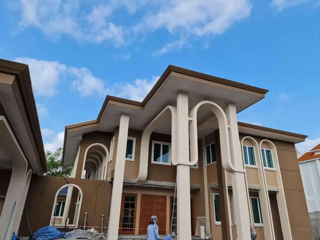 Direk Chiang Mai 1 Customer in Chiang Mai desired a complete ventilation system. We therefore installed our 'Whole House ERV' system where we balance the supplied and extracted air. This assures the residents a constant and balanced airflow.