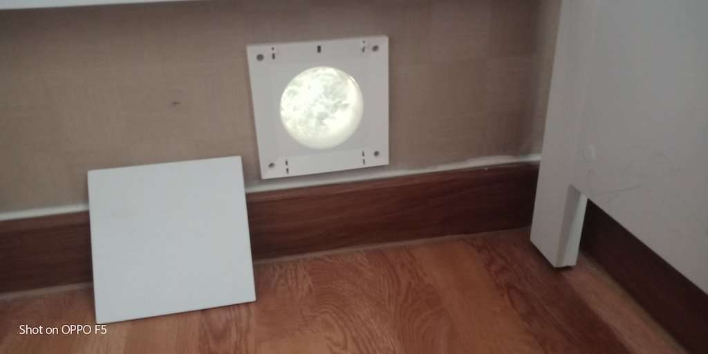 Girat 1 Customer had a budget limitation when he came and asked us to supply more fresh air to his house. Due to this, we created our 'Fresh air valves' solution for him, and this solution works like this: an air inlet is installed on the inside of the wall and a grill on the outside (1st image below), then we install a fan nearby this inlet to create an airflow (2nd image). This fan is most often installed in bathrooms.