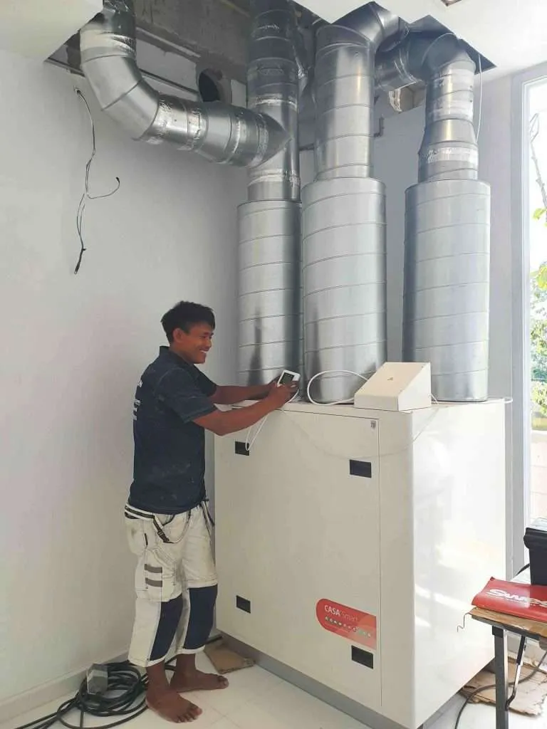 Swegon ERV Casa R15 3 scaled 1 This customer reached out to us in need for an Indoor Air Quality (IAQ) solution in his 500 m2 2 floor villa in Bangkok. We therefore created our Whole House ERV system.